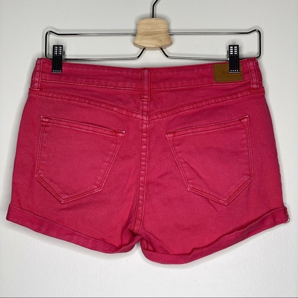 BDG MID RISE ALEXA DENIM SHORTS SIZE 26 - Picture 3 of 5